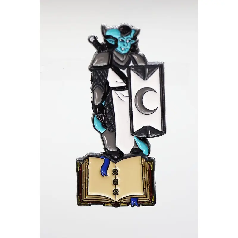 Piniature Tiefling Paladin