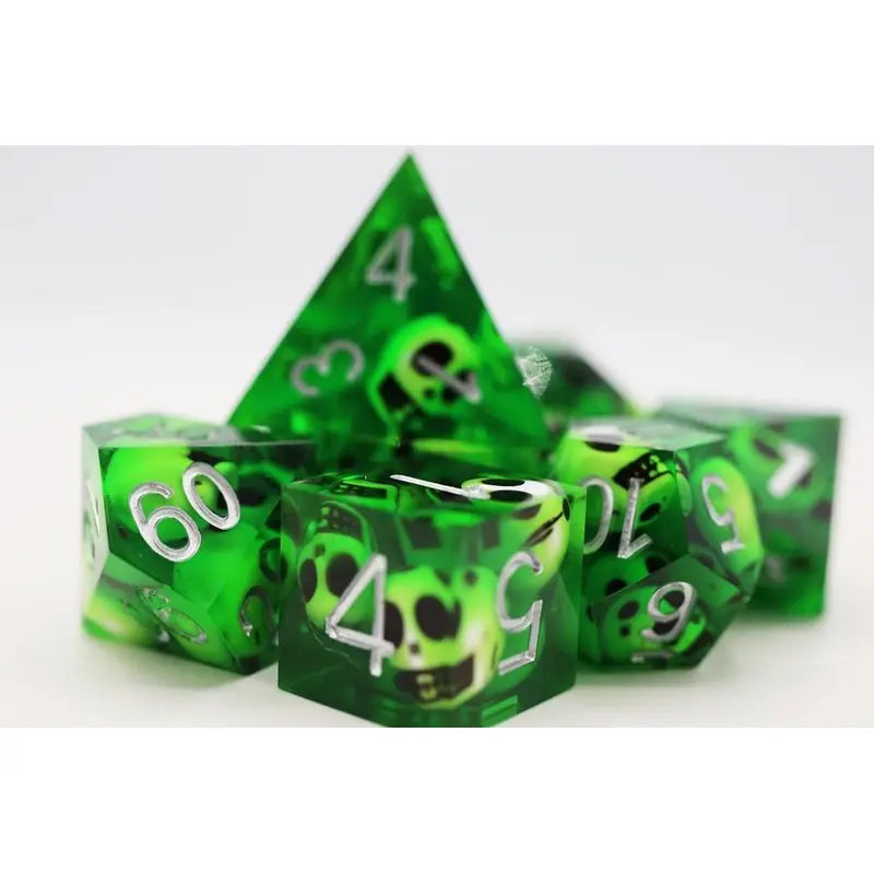 Sharp Edge Green Skull 7ct