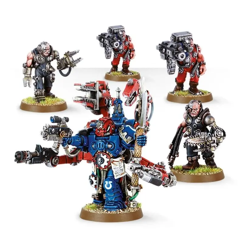 Warhammer 40K Space Marines: Techmarine with Servitors